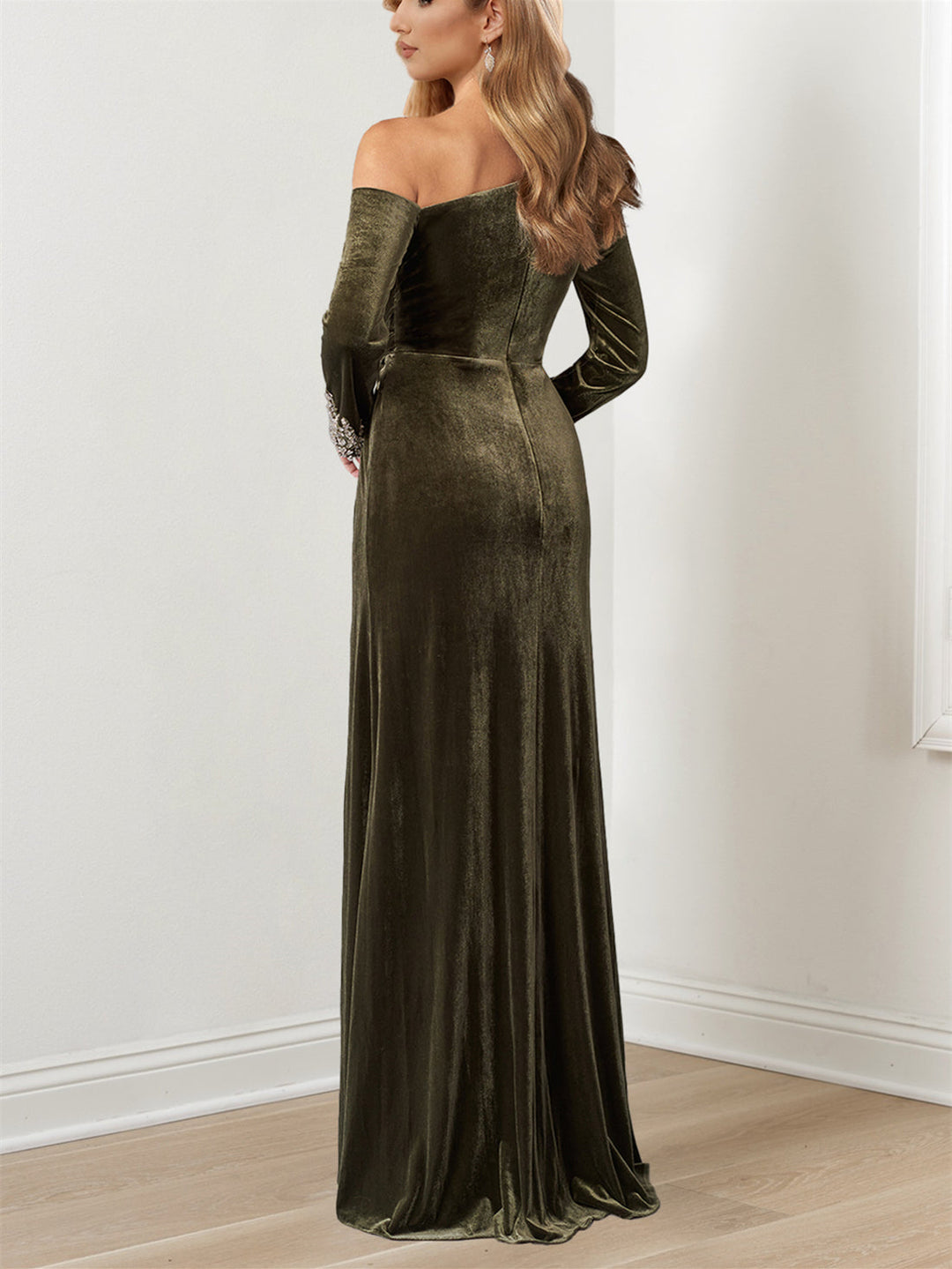 A-Line/Princess Asymmetrical Neckline Floor-Length Mother of the Bride Dresses with Beaded Cuffs