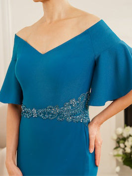 Sheath/Column Off-the-Shoulder Mother Of The Bride & Groom Dresses with Appliques & Split Side