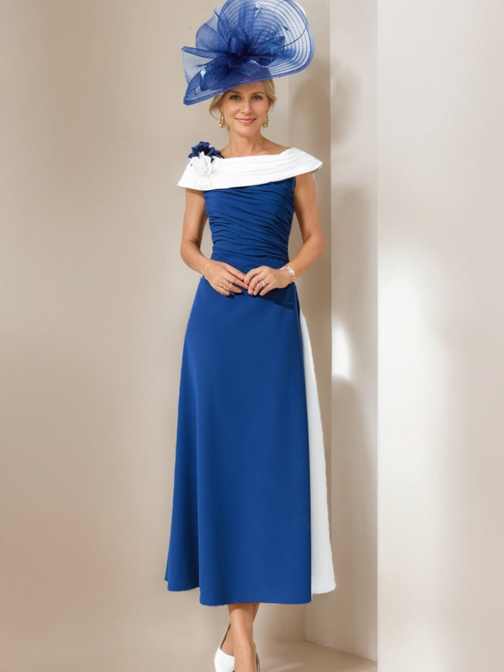 A-Line/Princess Off-the-Shoulder Sleeveless Ruched Mother of the Bride Dresses with Flower