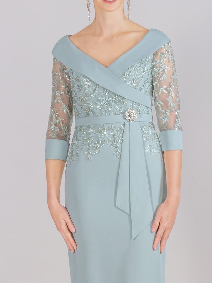 Sheath/Column V-Neck Tea-Length Mother of the Bride Dresses with Appliques