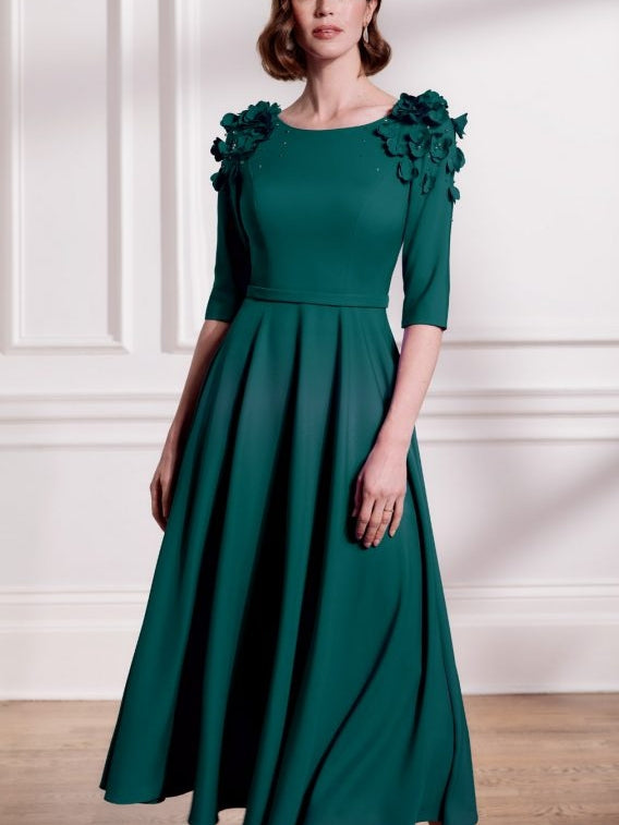 A-Line/Princess Scoop Tea-Length Chic Mother of the Bride Dresses with 3D Flower