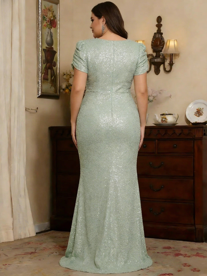 Sheath/Column Scoop Sequins Plus Size Mother of the Bride Dresses Floor-Length Short Sleeves