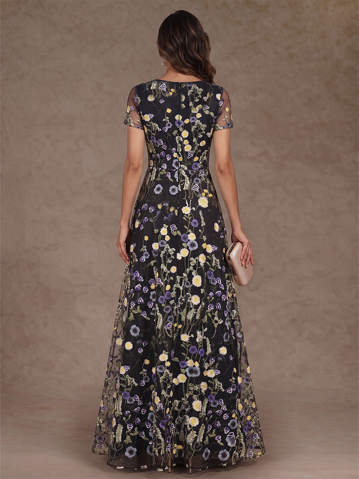A-Line/Princess V-Neck Lace Embroidery Mother of the Bride Dress Floral Floor-Length Short Sleeves