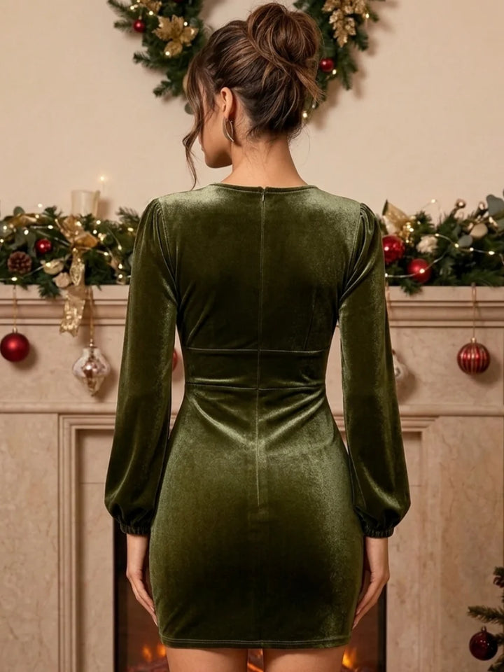 Sheath/Column Deep V-Neck Long Sleeves Velvet Short/Mini Party Dresses
