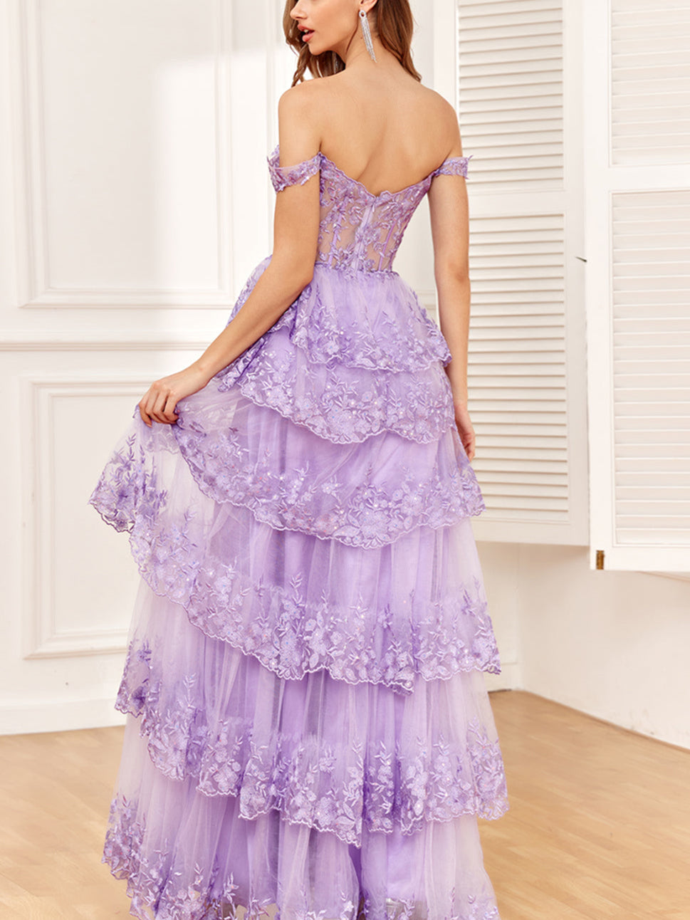 A-Line/Princess Sweetheart Off-the-Shoulder Floor-Length Evening Dress with Tiered Lace