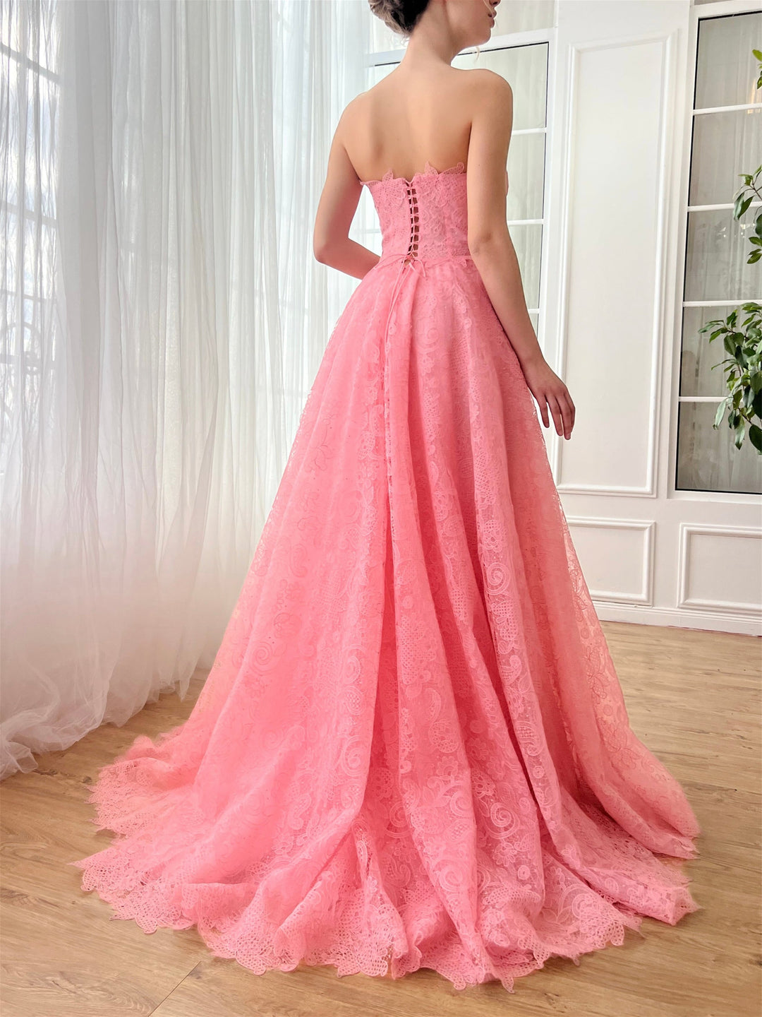 A-Line/Princess Sweetheart Strapless Floor-Length Prom Dress with Bows