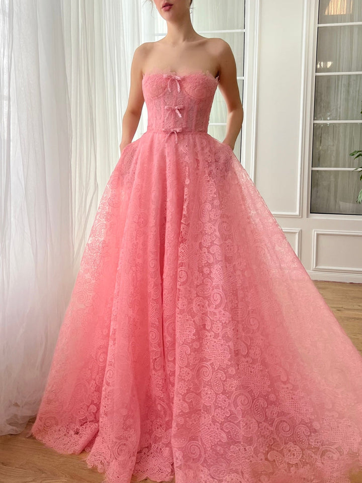 A-Line/Princess Sweetheart Strapless Floor-Length Prom Dress with Bows