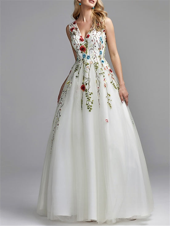 A-Line/Princess Sleeveless V Neck Floor-Length Prom Dresses with Embroidery Appliques