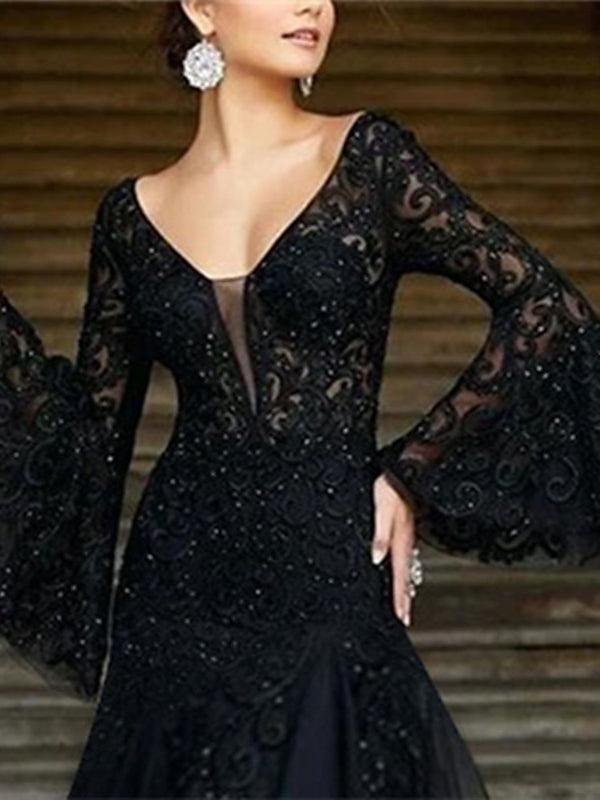 A-Line/Princess V-Neck Long Sleeves Floor-Length Evening Dresses with Appliques