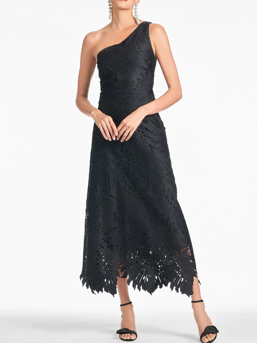 A-Line/Princess One-shoulder Sleeveless Asymmetrical Black Prom Dresses With Appliques Lace