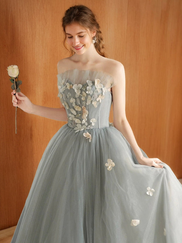 A-Line/Princess Sweetheart Sleeveless Tulle Pleated Prom Dresses with Embroidery
