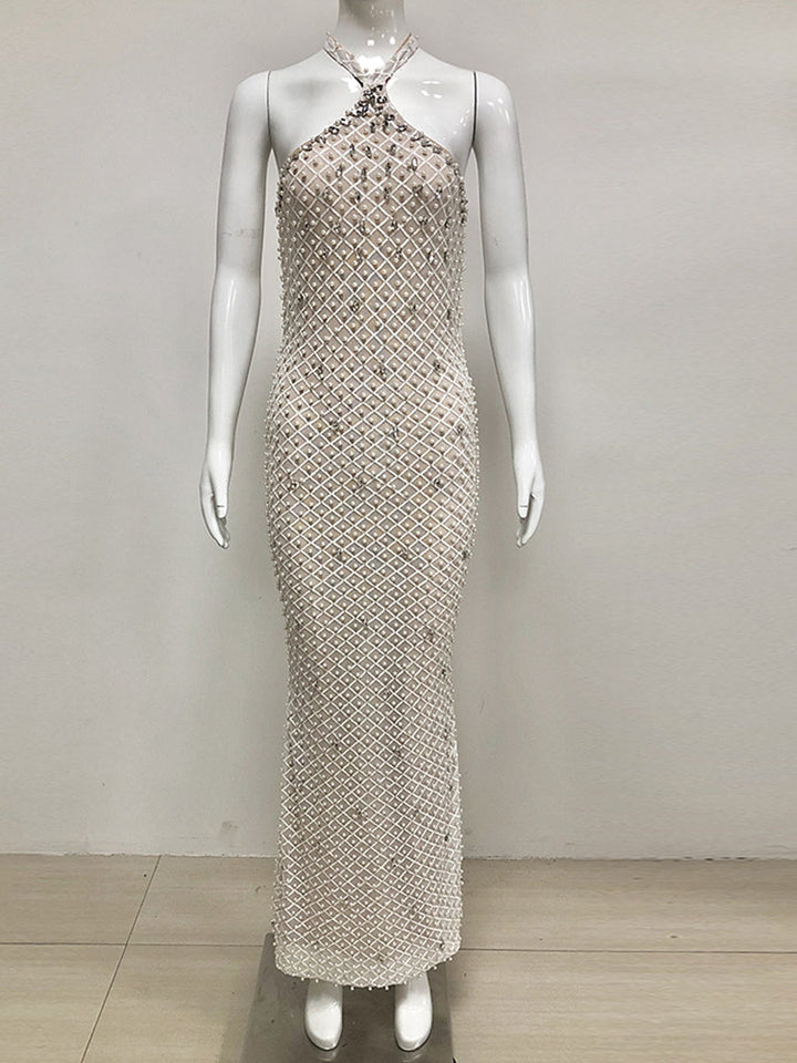 Sheath/Column Halter Sleeveless Elegant Sequined Prom Dresses with Pearl & Back Split