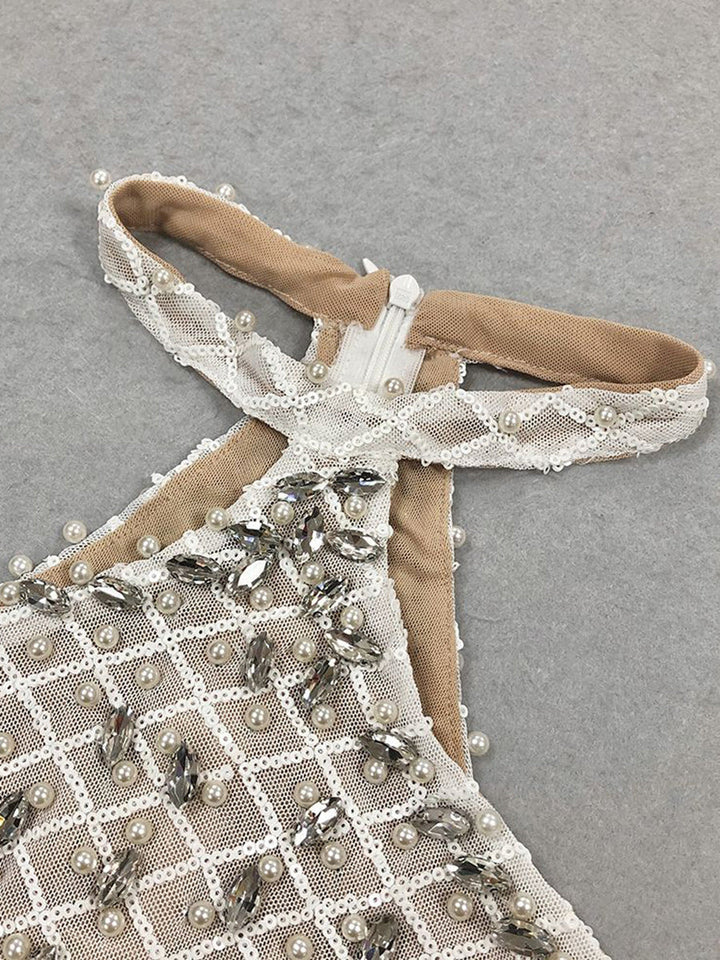 Sheath/Column Halter Sleeveless Elegant Sequined Prom Dresses with Pearl & Back Split