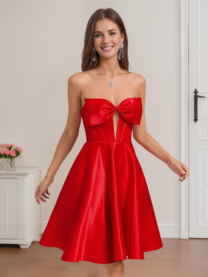 A-Line/Princess Sweetheart Sleeveless Backless Short/Mini Homecoming Dresses with Bow