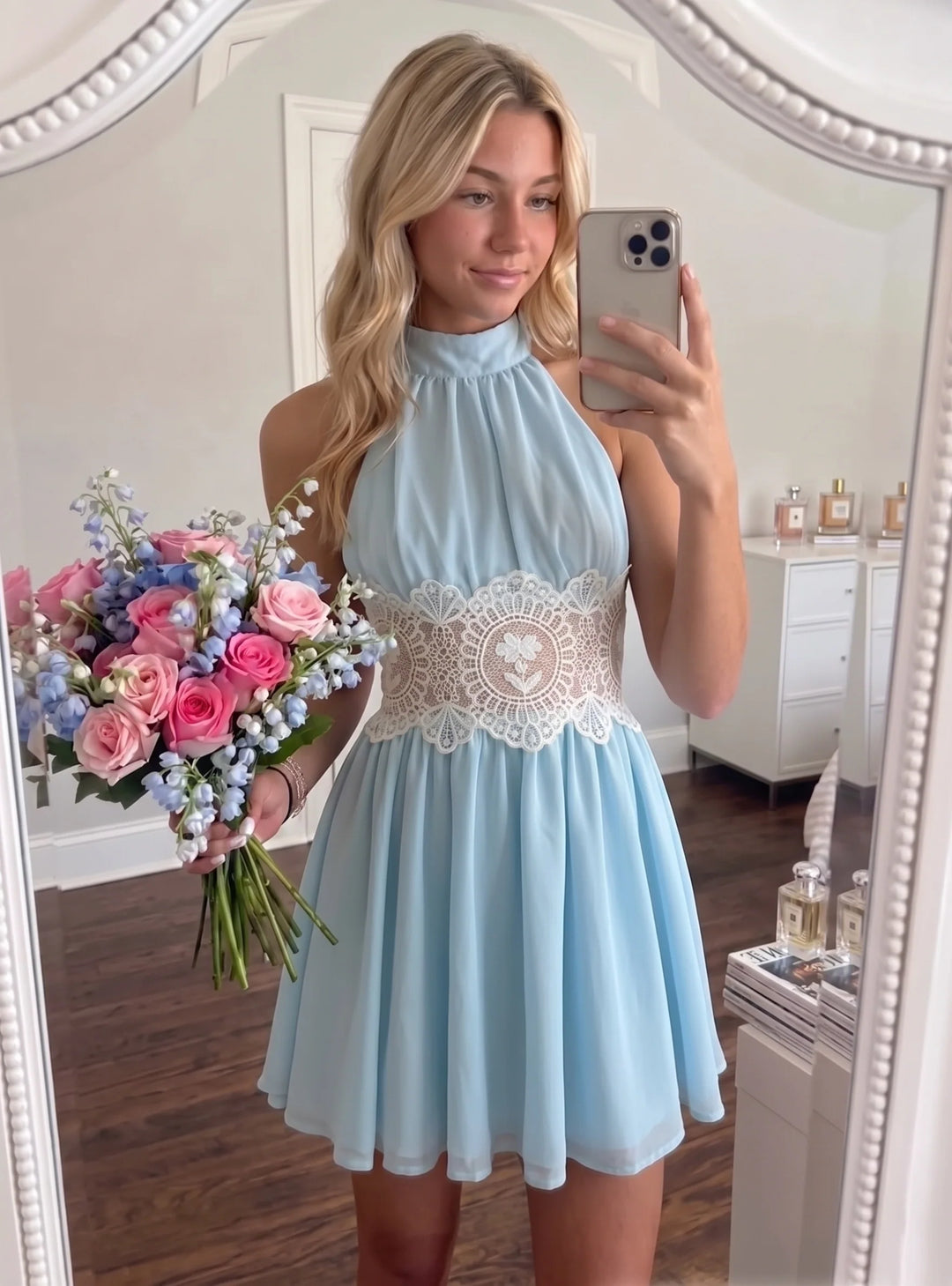 A-Line/Princess Halter Chiffon Homecoming Dresses Sleeveless Short/Mini Lace Floral