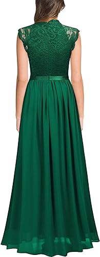 A Line/Princess Jewel Neck Sleeveless Floor-Length Bridesmaid Dresses with Lace