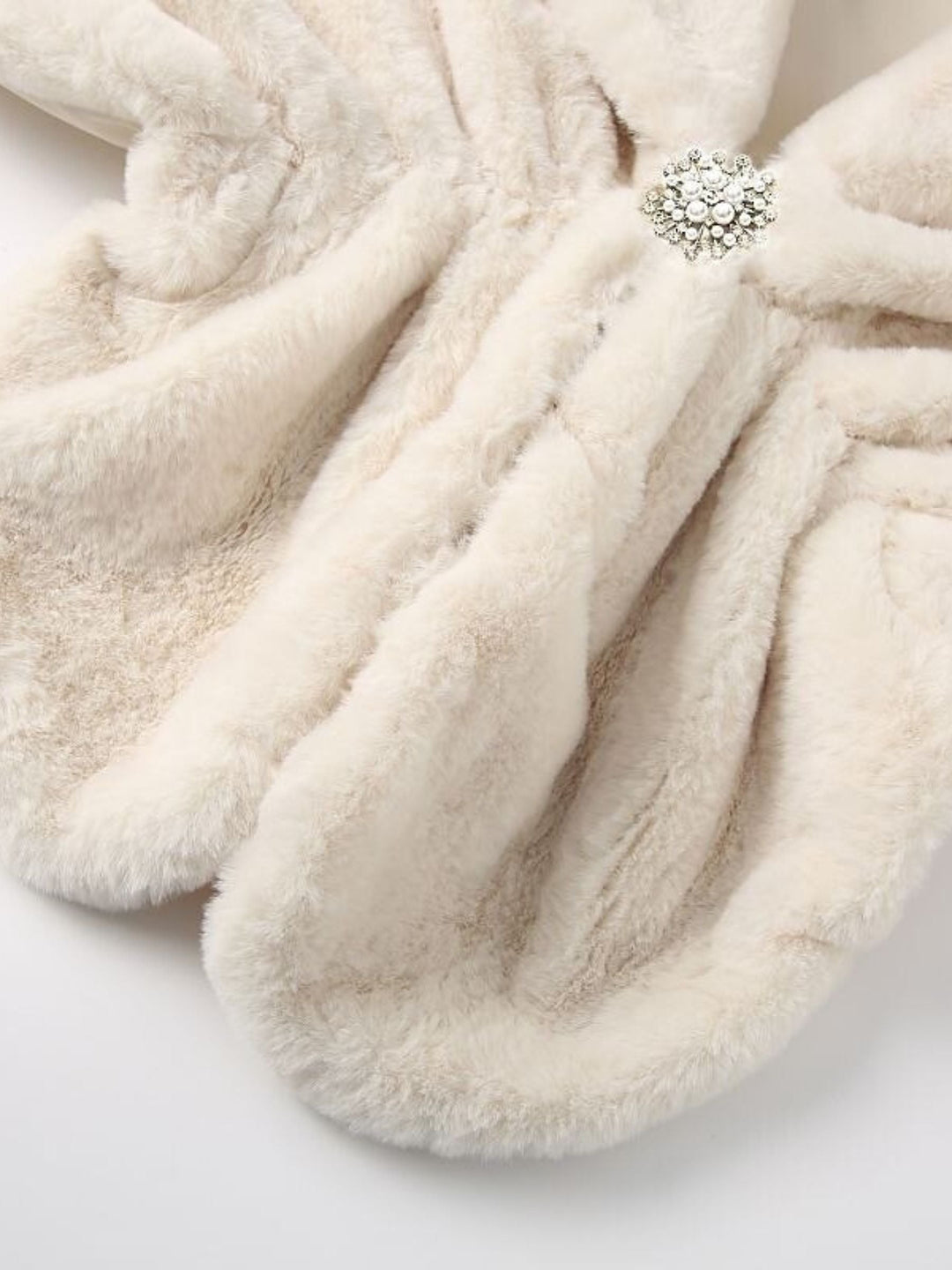 Women's Wrap Warm White Faux Fur Elegant Shawl