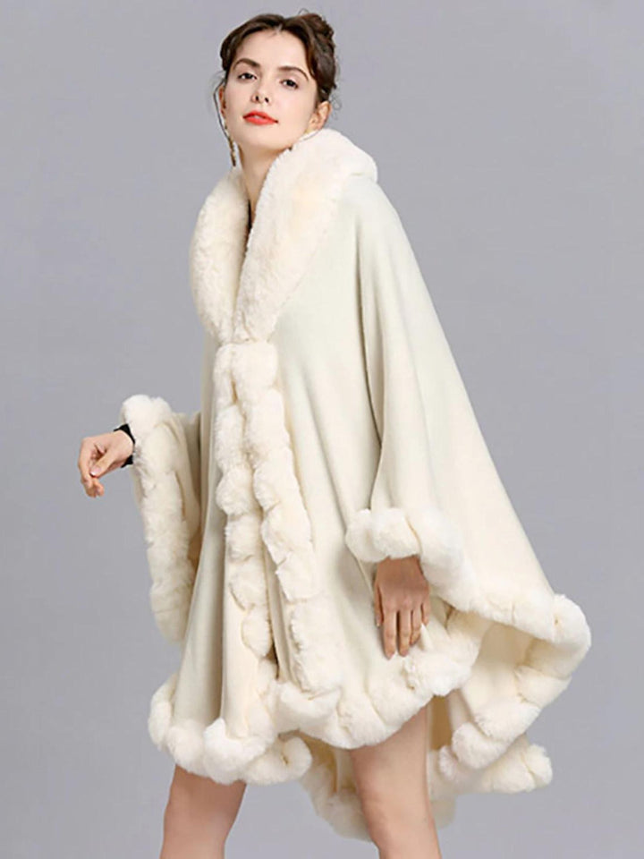 Women‘s White Fashionable Faux Fur Long Sleeves Wrap Cloak with Pure colour