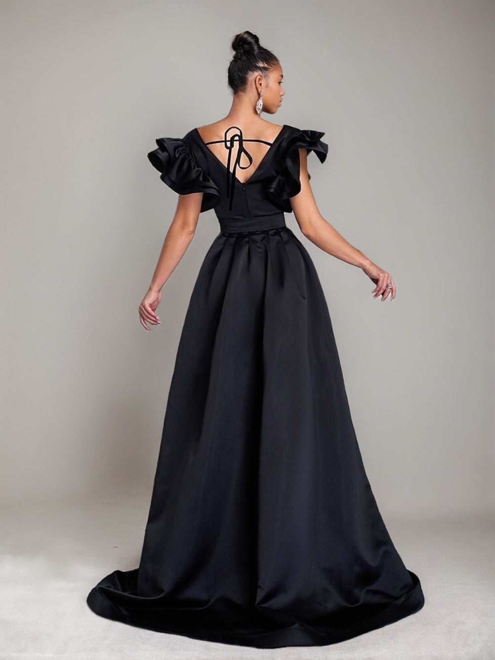 Trumpet/Mermaid Plunge V-Neck Ruffled Sleeves Evening Dresses with Belt & Floral Sequins & Watteau Train