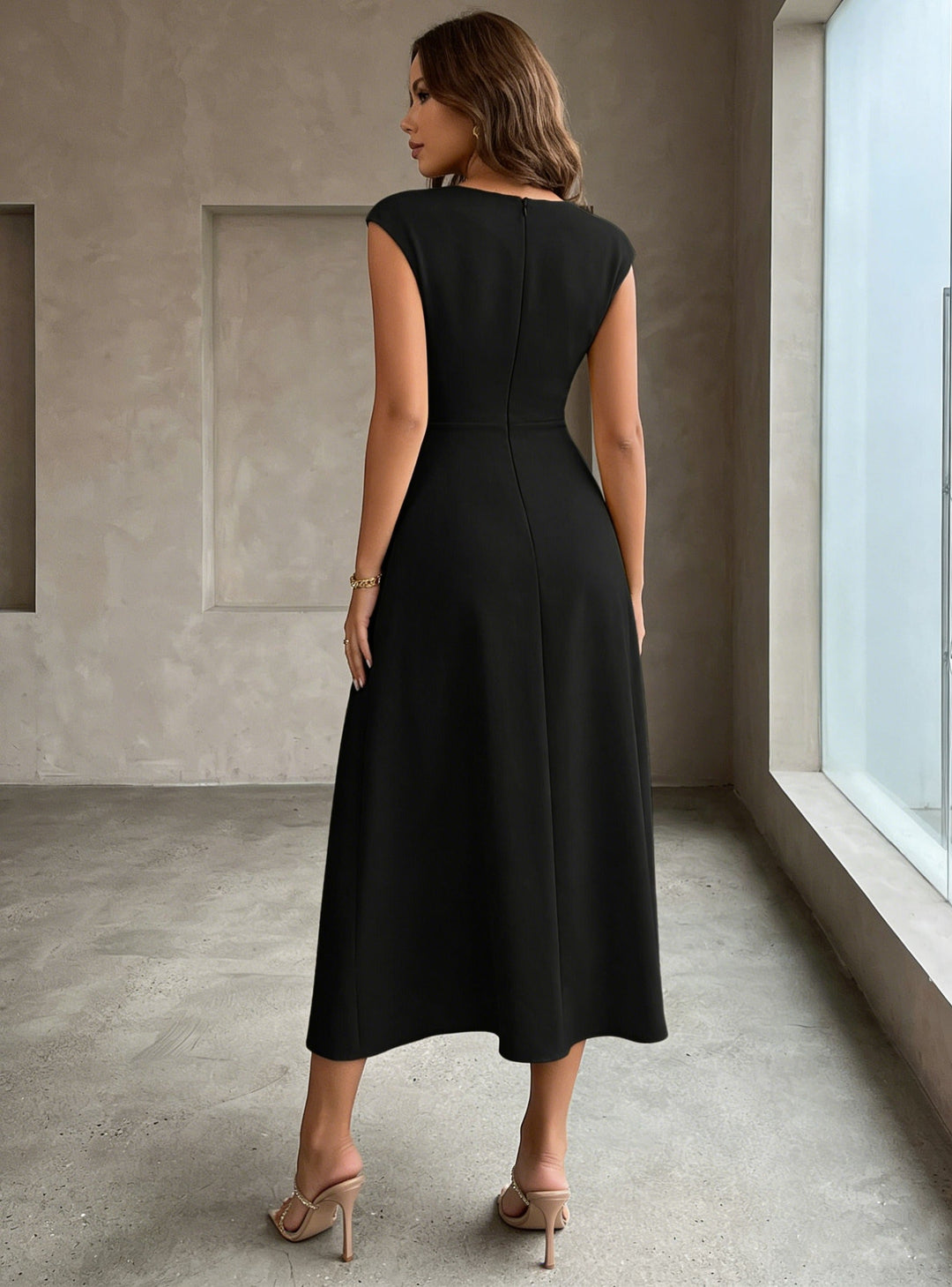 A-Line/Princess Scoop Stretch Satin Cocktail Dresses Sleeveless Tea-Length Ruched Formal Dresses
