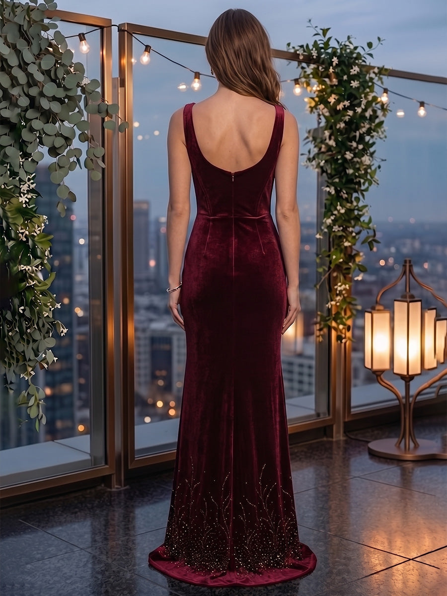 Sheath/Column Cowl Neck Velvet Evening Dresses with Rhinestones Floor-Length Sleeveless Ruched Formal Dresses