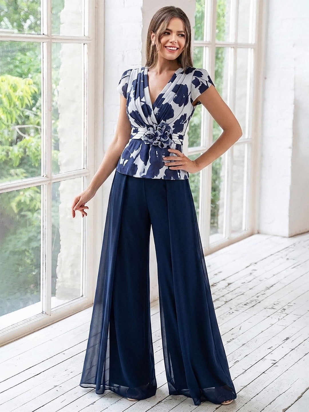 A-Line/Princess V-Neck Short Sleeves Floor-Length Mother of the Bride Floral Pants Suit