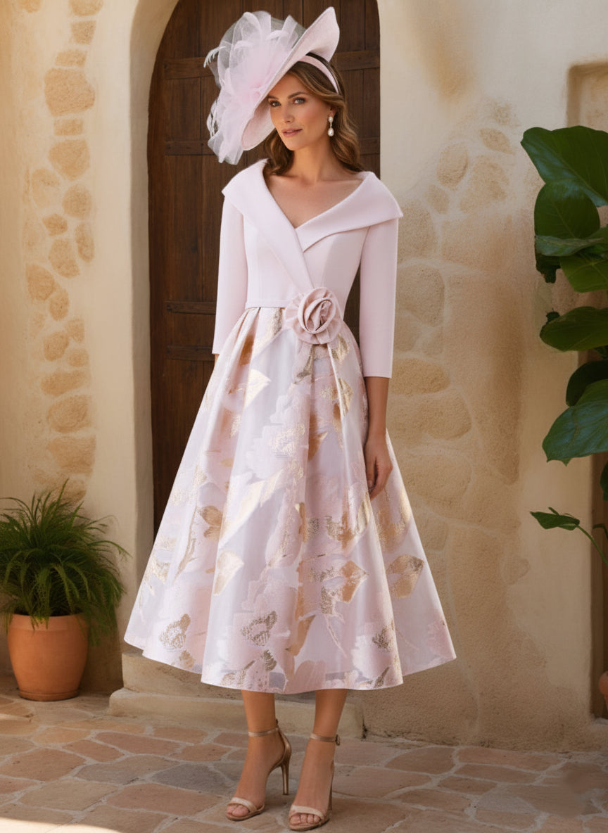 A-Line/Princess V-Neck Tea-Length Mother of the Bride Dresses with 3D Flower