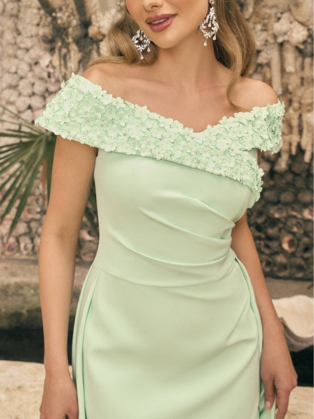 Sheath/Column Off-the-Shoulder Short Sleeves Tea-Length 3D Flower Mother of the Bride Dresses