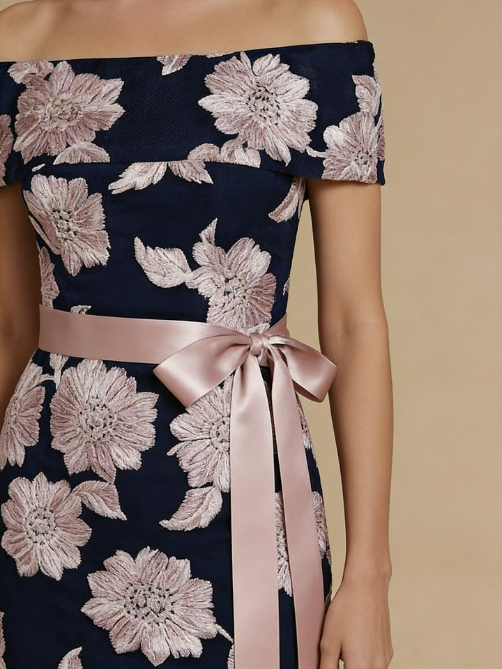 A-Line/Princess Off-the-Shoulder Mother of the Bride Dresses Printed Satin Ankle-Length Sleeveless with 3D Appliques/Belt
