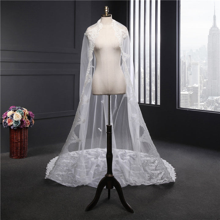 One-tier Luxurious Wedding Veil with Appliques