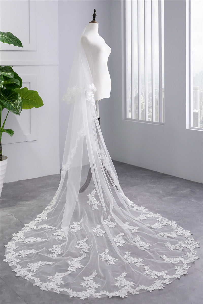 Two-tier Long Lace Wedding Veil with Appliques