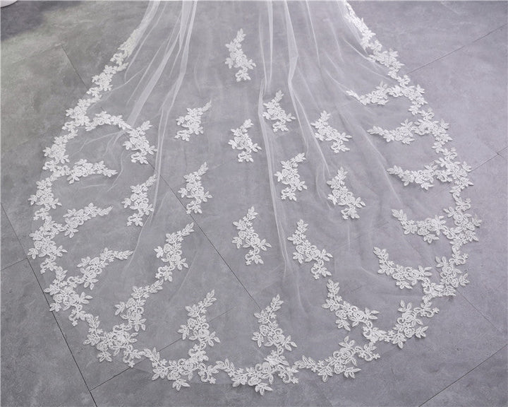 Two-tier Long Lace Wedding Veil with Appliques