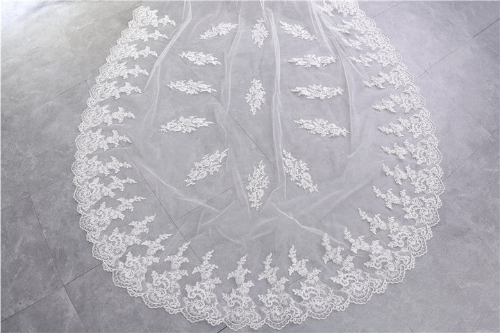 Two-tier Lace Wedding Veil with Appliques