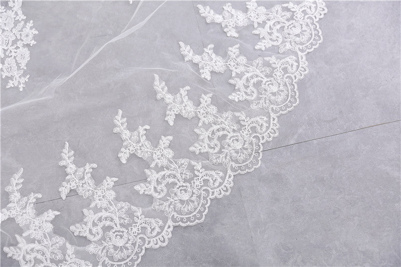 Two-tier Lace Wedding Veil with Appliques