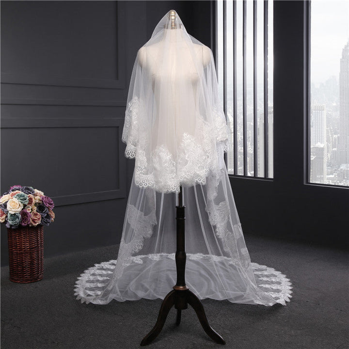 One-tier Long Lace Church Wedding Veils with Appliques