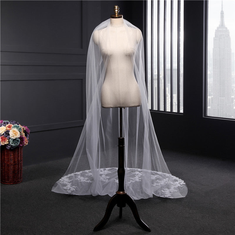 One-tier Cute Wedding Veil Cathedral Veils with Appliques