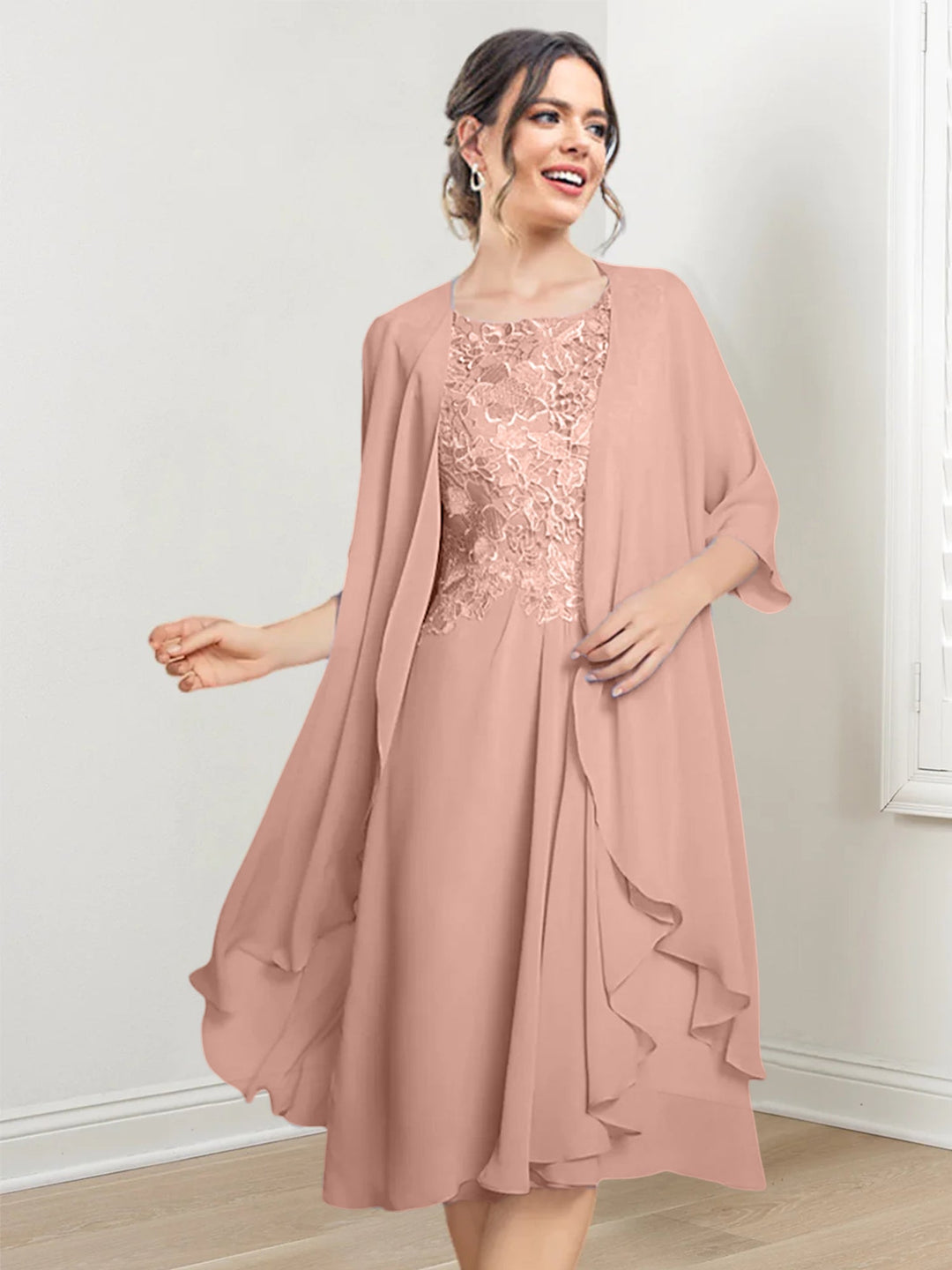 A-Line/Princess Scoop Knee-Length Mother of the Bride Dresses