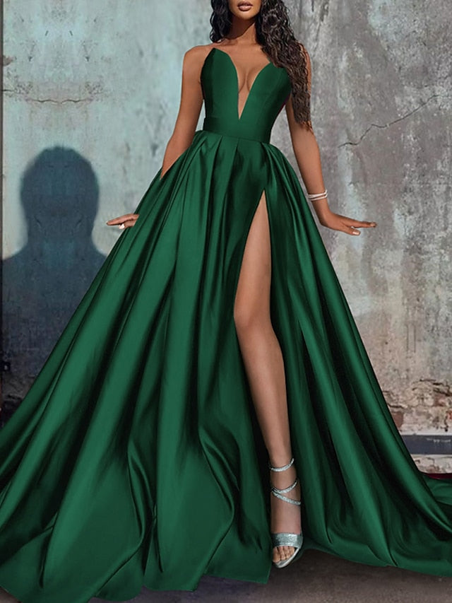 A-Line/Princess Halter Floor-length Prom Dresses