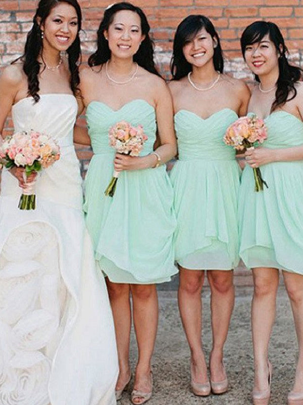 A-Line/Princess Sweetheart Sleeveless Short/Mini With Ruched Chiffon Bridesmaid Dresses for Women