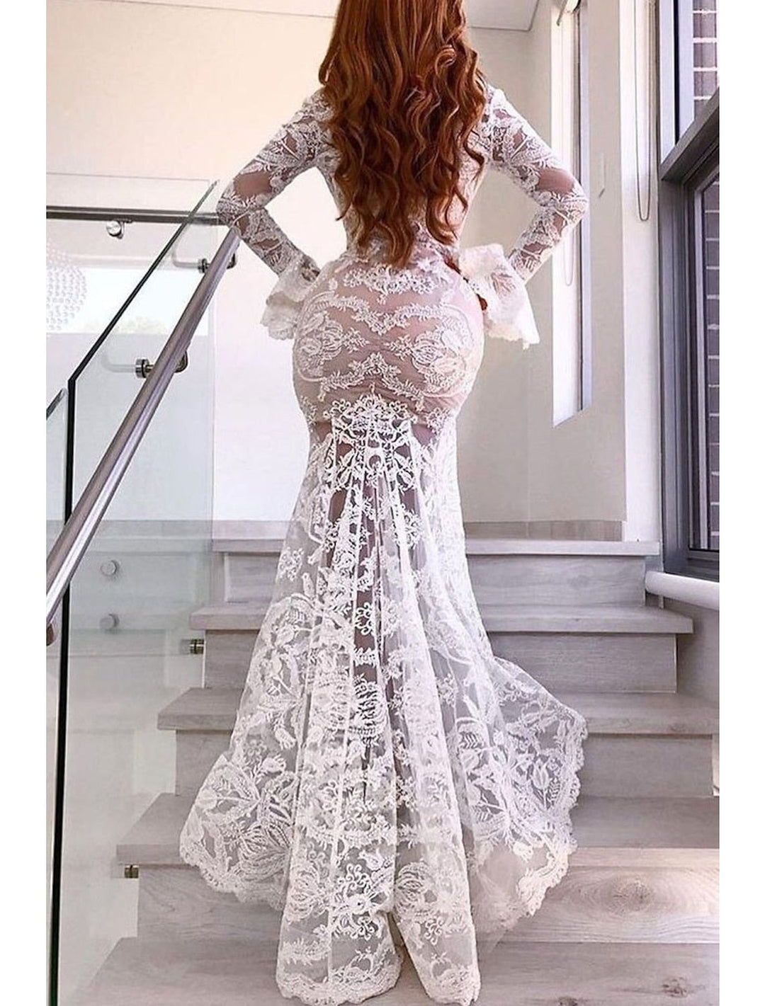 Trumpet/Mermaid V-Neck Floor-length Lace Wedding Dress