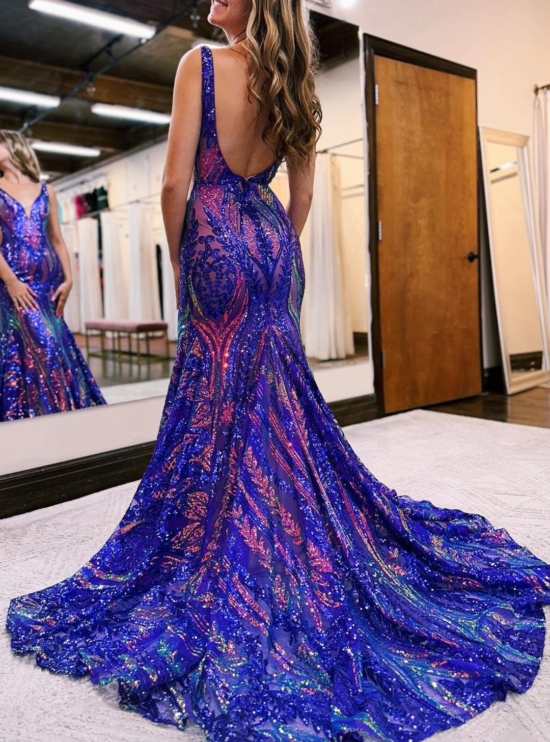 Trumpet/Mermaid V-Neck Sleeveless Floor-length Long Prom Dresses with Sequins & Ruffles