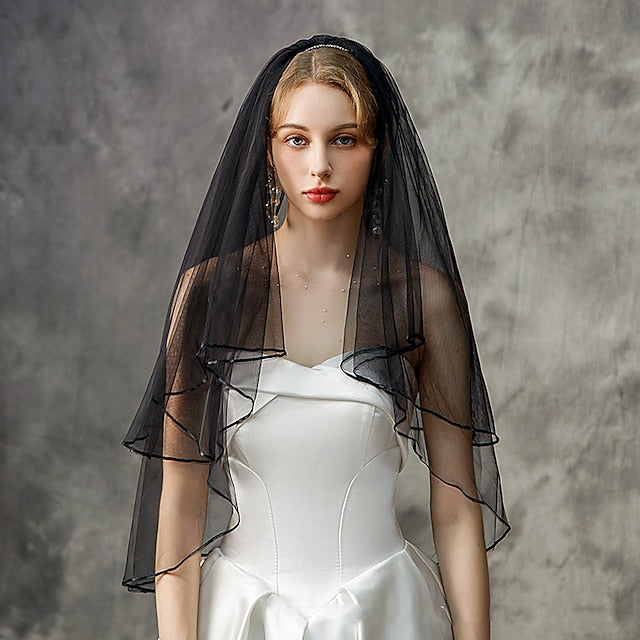 Two-tier Stylish / Classic & Timeless Wedding Veil Elbow Veils with Flower Comb / Pure Colour Tulle